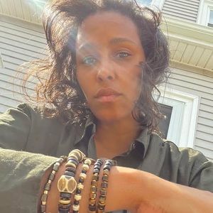 Meet your Posher, Larae